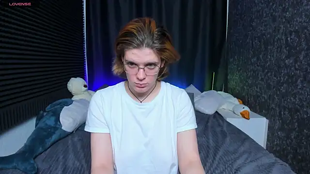 KIKI Krash online show from February 13, 7:21 pm