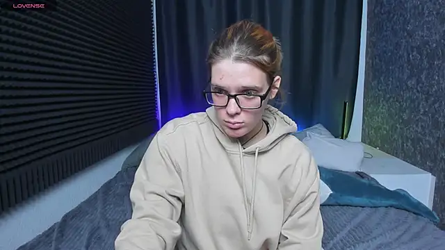 KIKI Krash online show from February 25, 10:26 am