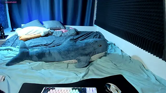 KIKI Krash online show from February 15, 10:25 am