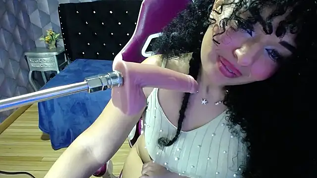 Sofiacowperx online show from February 11, 7:05 pm