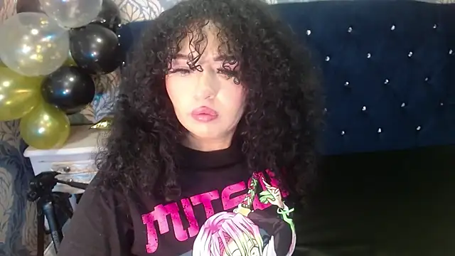 Sofiacowperx online show from April 1, 12:28 pm