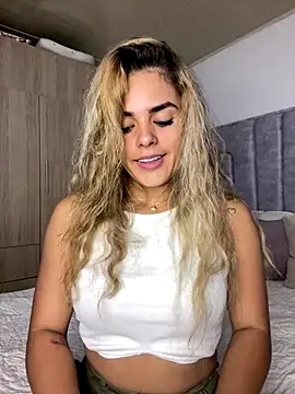 ZoeJohnsoon online show from October 16, 4:30 pm