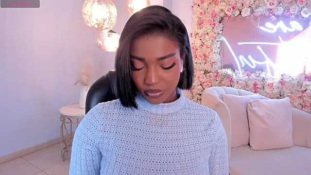 SavannahStorm online show from April 2, 12:25 pm