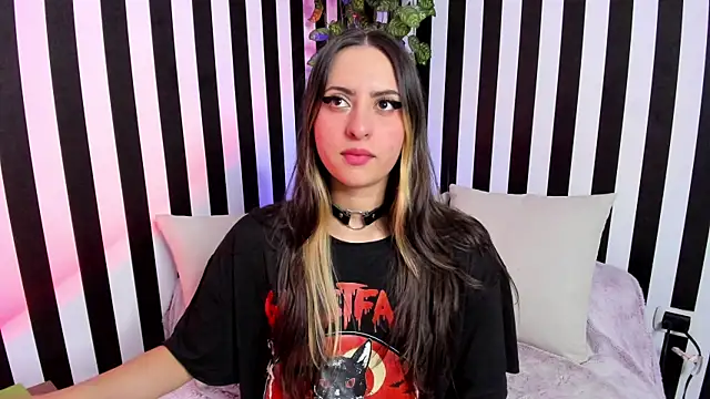 liz goth online show from April 21, 2:01 pm