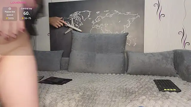 Secret-Smile online show from March 18, 9:43 pm