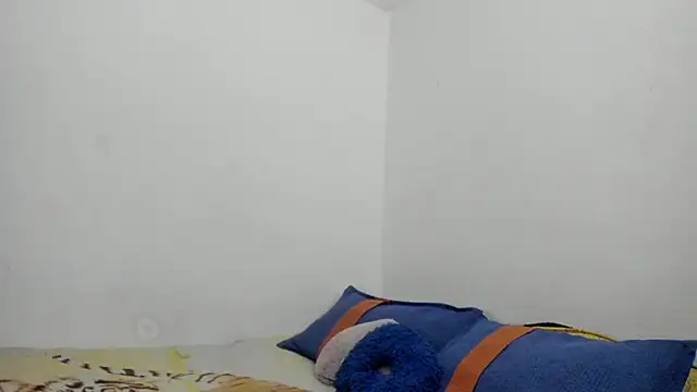 Nathaly love96 online show from December 4, 7:56 pm