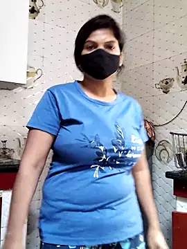 Snapshot of illay_love chatting on November 18, 5:01 am illay love online show from November 18, 5:01 am