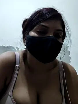 Snapshot of illay_love chatting on November 28, 6:10 pm illay love online show from November 28, 6:10 pm