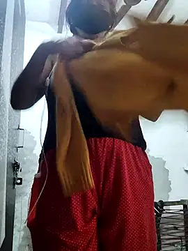 Snapshot of illay_love chatting on December 17, 4:07 am illay love online show from December 17, 4:07 am