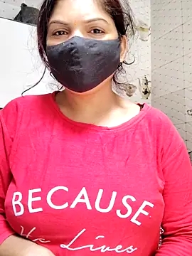 Snapshot of illay_love chatting on December 21, 6:09 am illay love online show from December 21, 6:09 am