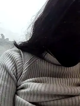 Snapshot of illay_love chatting on December 22, 6:32 am illay love online show from December 22, 6:32 am