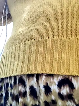 Snapshot of illay_love chatting on January 8, 6:16 am illay love online show from January 8, 6:16 am