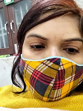 Snapshot of illay_love chatting on January 8, 6:21 pm illay love online show from January 8, 6:21 pm