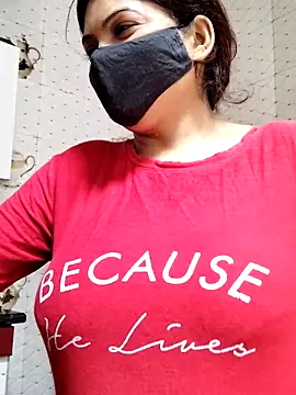 Snapshot of illay_love chatting on January 19, 6:06 am illay love online show from January 19, 6:06 am