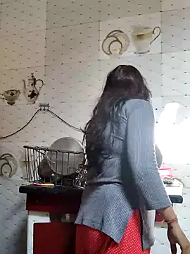 Snapshot of illay_love chatting on February 5, 5:56 am illay love online show from February 5, 5:56 am