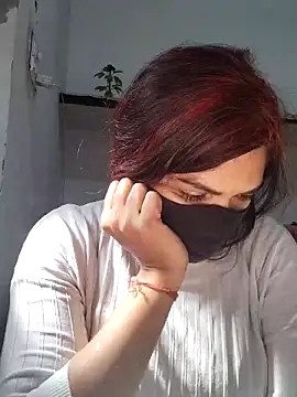 Snapshot of illay_love chatting on February 7, 7:01 am illay love online show from February 7, 7:01 am