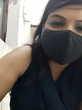 Snapshot of illay_love chatting on February 8, 7:17 pm illay love online show from February 8, 7:17 pm