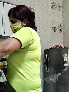 Snapshot of illay_love chatting on February 24, 5:16 am illay love online show from February 24, 5:16 am