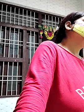 Snapshot of illay_love chatting on March 6, 2:41 am illay love online show from March 6, 2:41 am