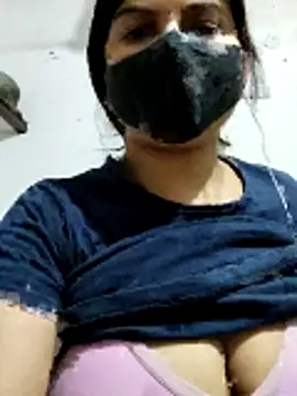 Snapshot of illay_love chatting on March 25, 4:13 pm illay love online show from March 25, 4:13 pm