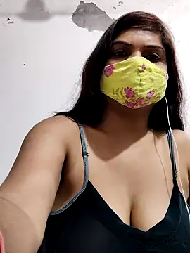 Snapshot of illay_love chatting on April 6, 4:52 pm illay love online show from April 6, 4:52 pm