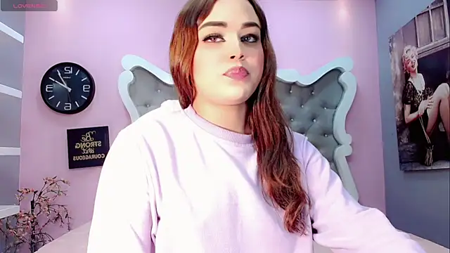 Snapshot of Sophia-Isabella chatting on January 7, 11:03 pm Sophia-Isabella online show from January 7, 11:03 pm