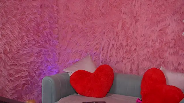 Snapshot of MayaRayy chatting on March 3, 3:07 pm MayaRayy online show from March 3, 3:07 pm