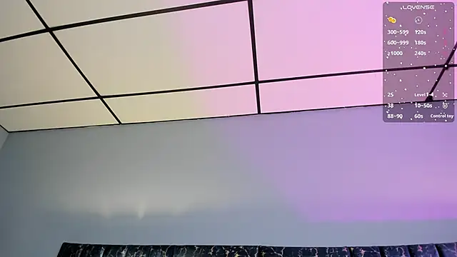 Sophia Lemos online show from September 25, 1:15 pm