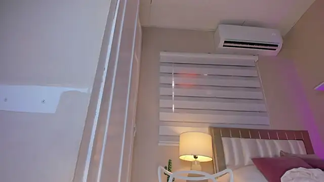 zoe sky  online show from February 7, 5:51 pm