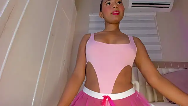 zoe sky  online show from March 22, 11:42 am