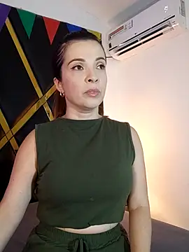 Snapshot of Adel_Nesbiit chatting on October 3, 7:44 pm Adel Nesbiit online show from October 3, 7:44 pm