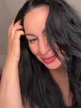 Snapshot of Helena7077 chatting on May 9, 10:26 pm Helena7077 online show from May 9, 10:26 pm