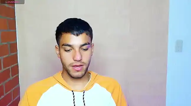 Leandro valenzuela online show from March 4, 3:44 am