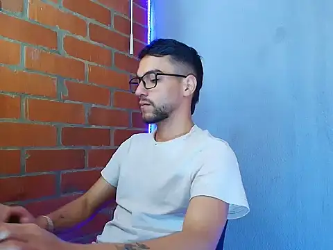 Leandro valenzuela online show from September 12, 3:45 pm