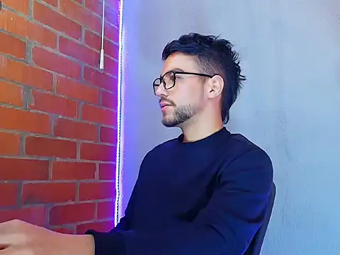 Leandro valenzuela online show from October 8, 6:49 pm