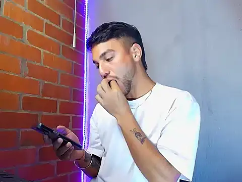 Leandro valenzuela online show from October 20, 11:05 pm