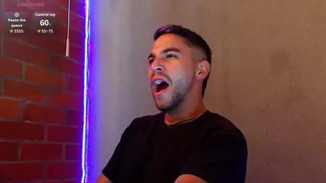 Leandro valenzuela online show from February 10, 1:26 pm