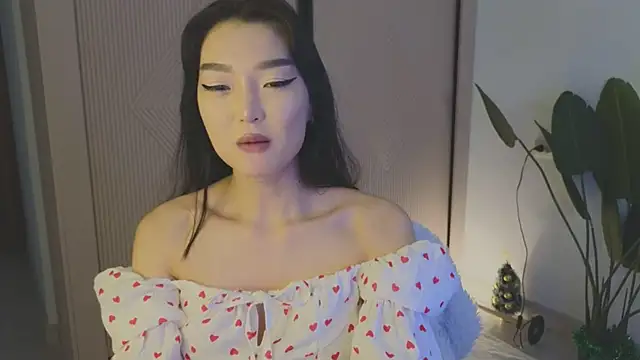 Snapshot of AudreyMell chatting on December 11, 2:44 pm AudreyMell online show from December 11, 2:44 pm