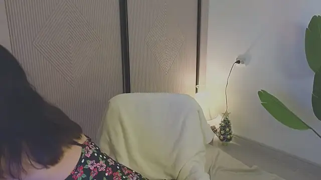 Snapshot of AudreyMell chatting on December 18, 3:11 pm AudreyMell online show from December 18, 3:11 pm