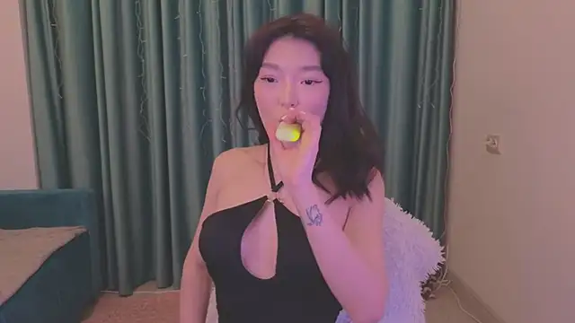 Snapshot of AudreyMell chatting on January 6, 2:36 pm AudreyMell online show from January 6, 2:36 pm
