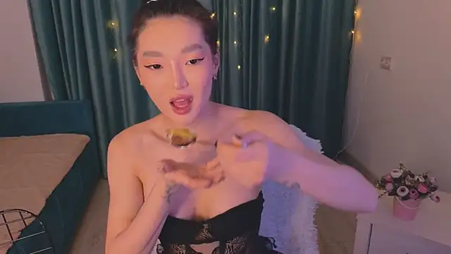 Snapshot of AudreyMell chatting on February 5, 2:48 pm AudreyMell online show from February 5, 2:48 pm