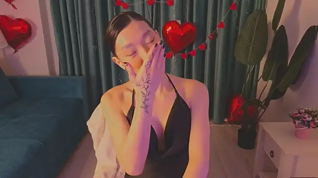 Snapshot of AudreyMell chatting on February 21, 2:48 pm AudreyMell online show from February 21, 2:48 pm