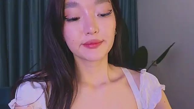 Snapshot of AudreyMell chatting on February 26, 5:50 pm AudreyMell online show from February 26, 5:50 pm