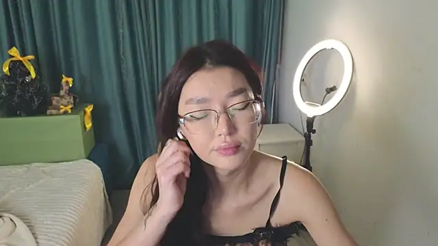 AudreyMell online show from December 14, 3:06 pm