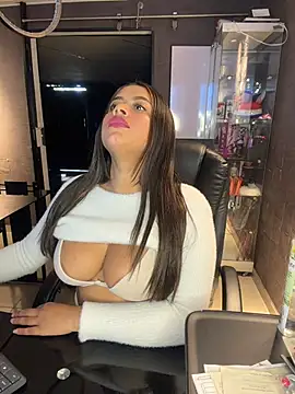 ElaaPerez online show from February 9, 8:24 pm