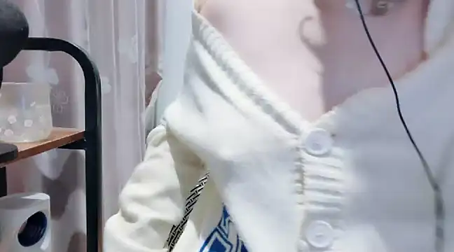 Snapshot of arena1357 chatting on December 1, 8:31 pm arena1357 online show from December 1, 8:31 pm