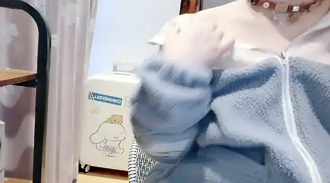 Snapshot of arena1357 chatting on December 6, 11:14 pm arena1357 online show from December 6, 11:14 pm