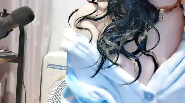 Snapshot of arena1357 chatting on February 6, 6:56 pm arena1357 online show from February 6, 6:56 pm