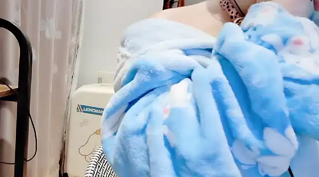 Snapshot of arena1357 chatting on February 15, 4:01 pm arena1357 online show from February 15, 4:01 pm