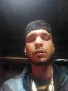 Snapshot of _Dmente_ chatting on February 24, 8:27 am  Dmente  online show from February 24, 8:27 am